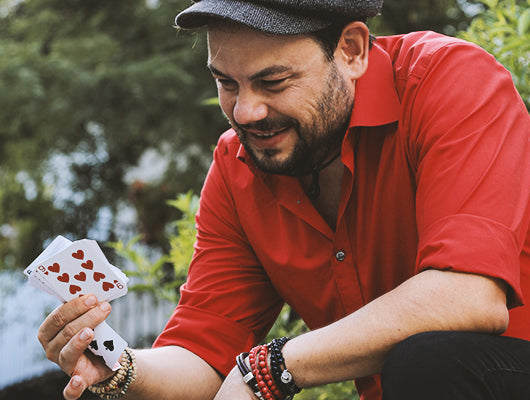 The Art of Palming by Javi Benitez | Ellusionist