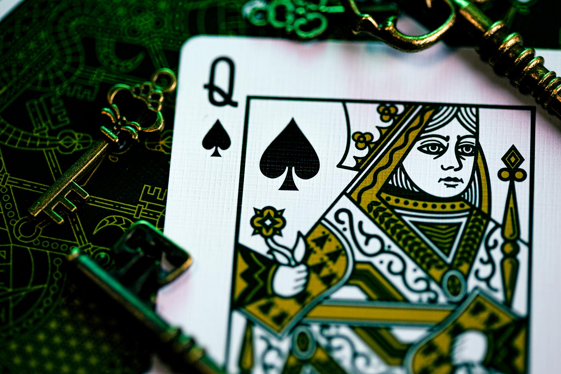 Crossed Keys 2nd Edition Deck by USPCC Crushed | Ellusionist