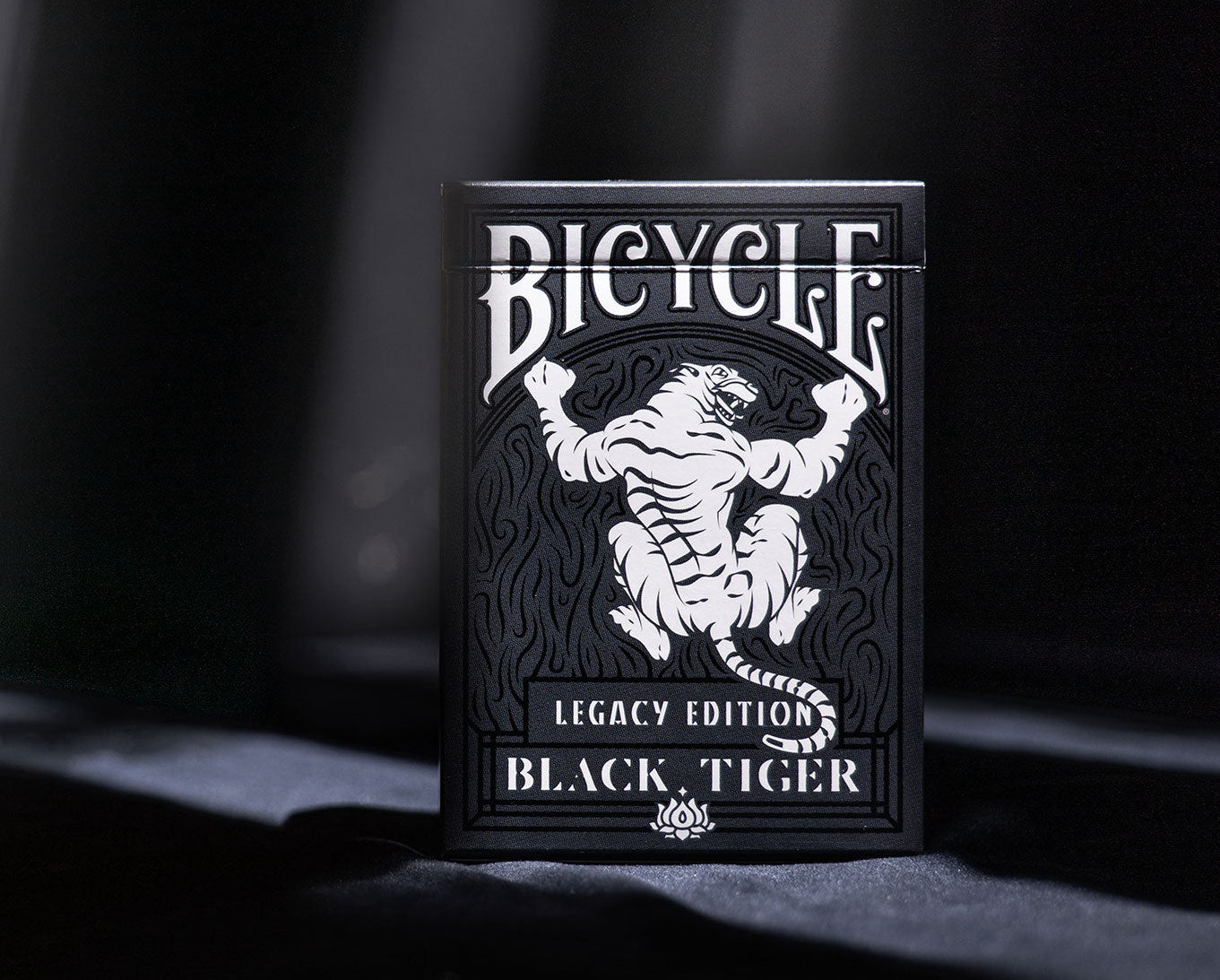 Black Tiger Legacy V2 by USPCC Standard | Ellusionist