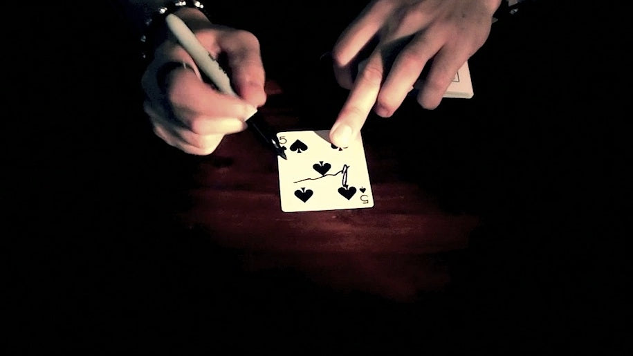 Attraction by Laurent Mikelfield | Ellusionist