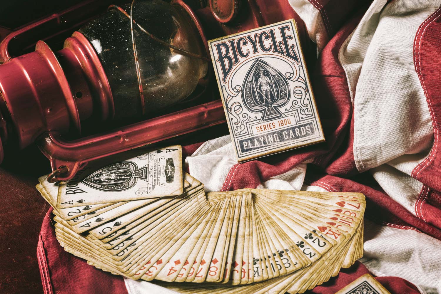 Bicycle 1900 - Blue by USPCC Crushed | Ellusionist