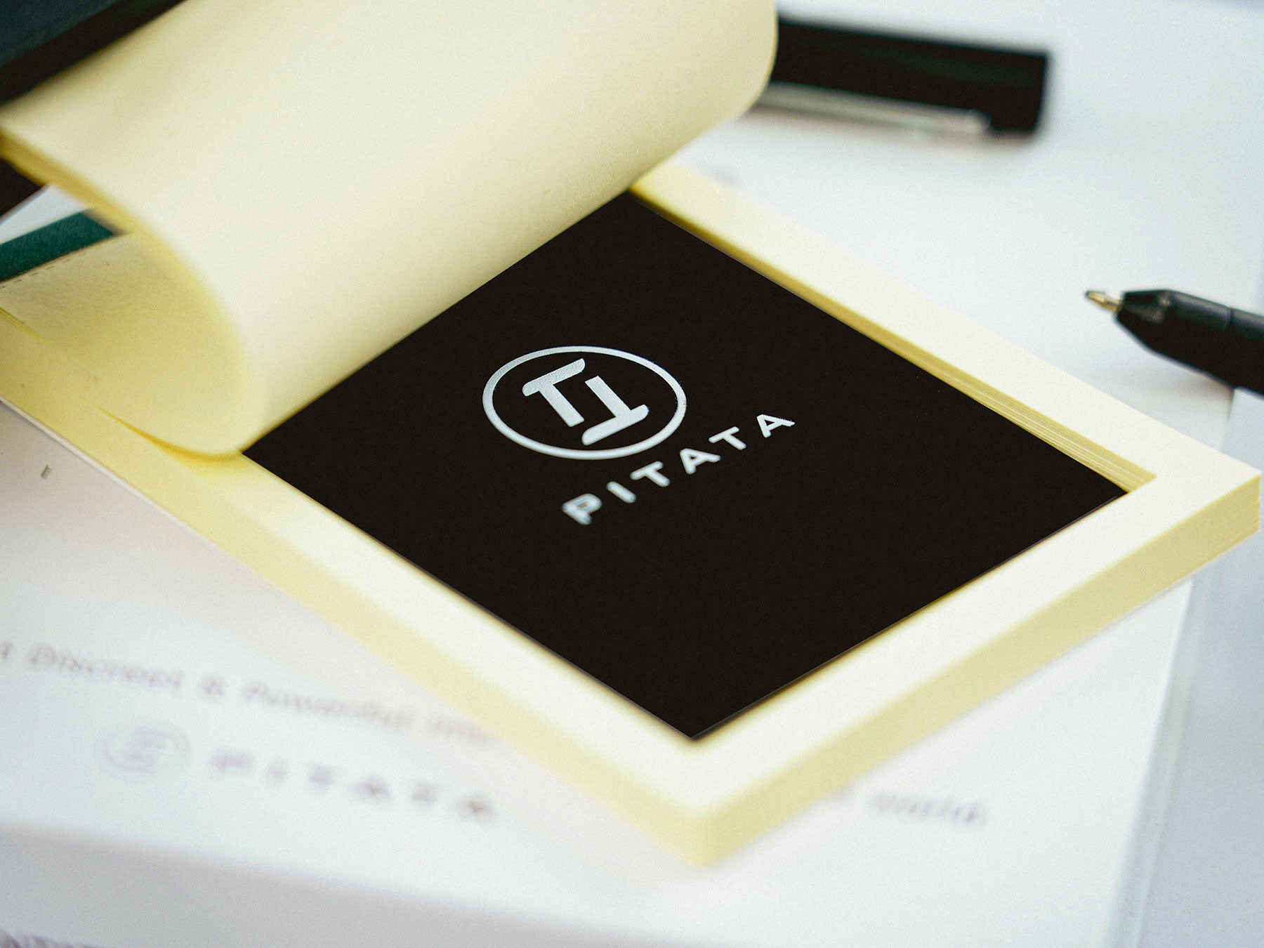 Smart Memo Pad by Pitata || Ellusionist