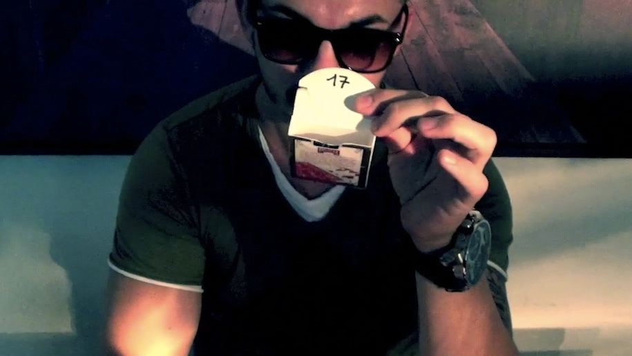 Attraction by Laurent Mikelfield | Ellusionist