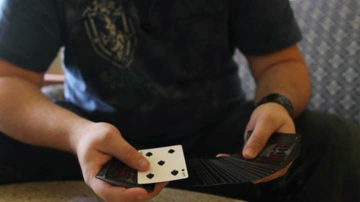 Clip Spin Change by Mike Hankins | Ellusionist