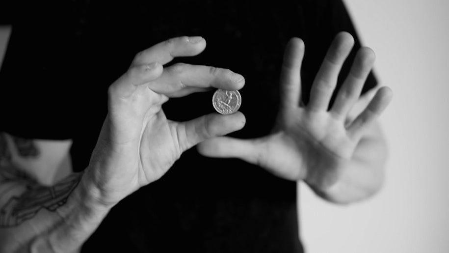 Coin Ring Thing by Dan Hauss | Ellusionist